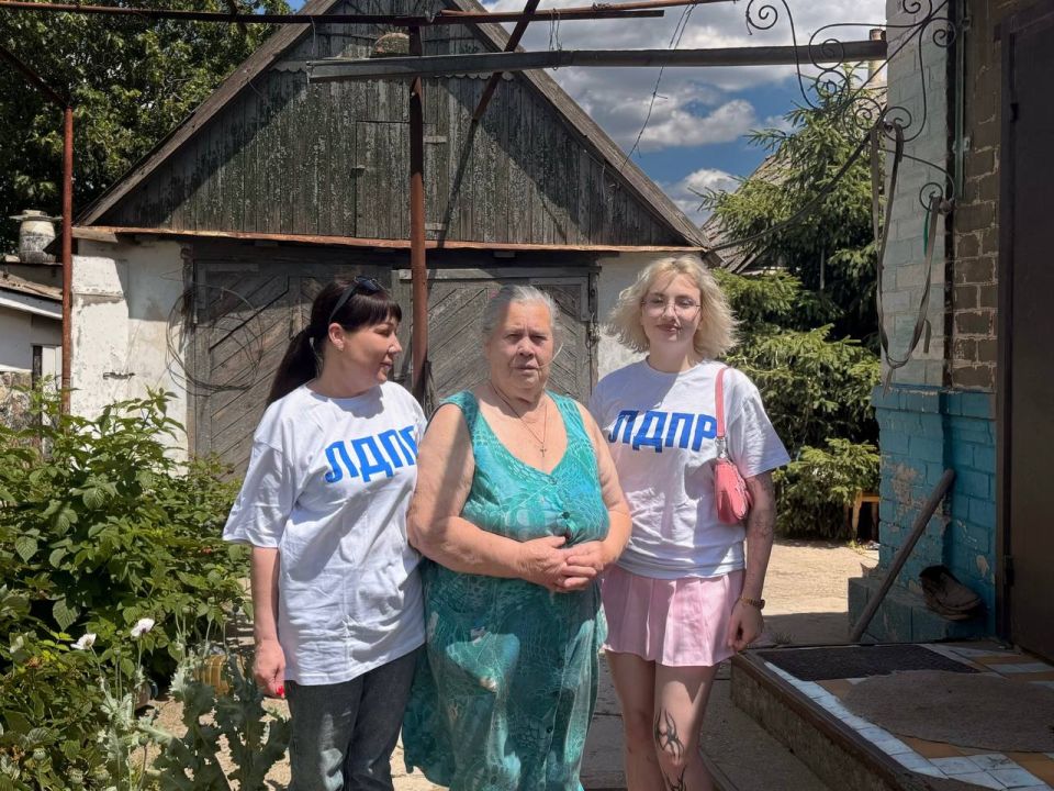 Молодёжь ЛДПР проявила заботу о жительнице блокадного Ленинграда в Запорожской области