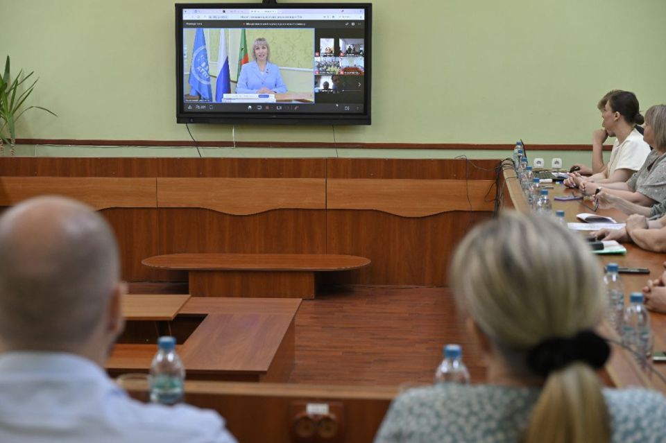 Более 1200 педагогов из разных субъектов России приняли участие в научно-практическом семинаре «Духовно-нравственное развитие личности в контексте творческого наследия Н. Я. Данилевского и программы «Социокультурные истоки»