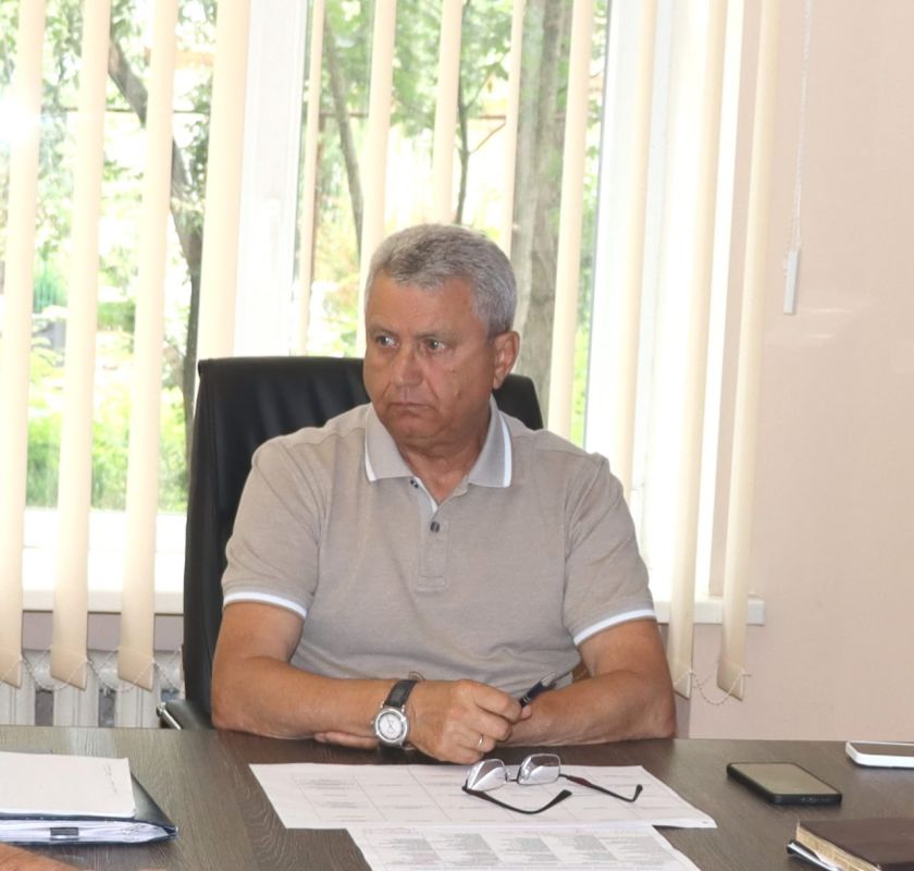 Виктор Емельяненко: Депутаты должны сочетать в работе личную инициативу с командным подходом и быть нацелены на результат