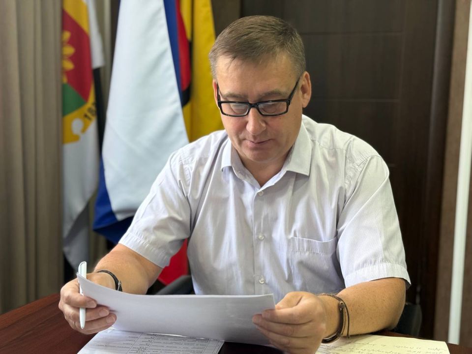 Глава Акимовского муниципального округа Александр Трудоношин провел оперативное совещание с начальниками структурных подразделений администрации и представителем шеф-региона Ярославской области