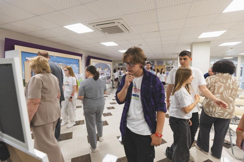 В Волгодонске открылась выставка фотографий участников Международного Экологического детского форума в рамках проекта «Территория успеха: в объятиях природы»