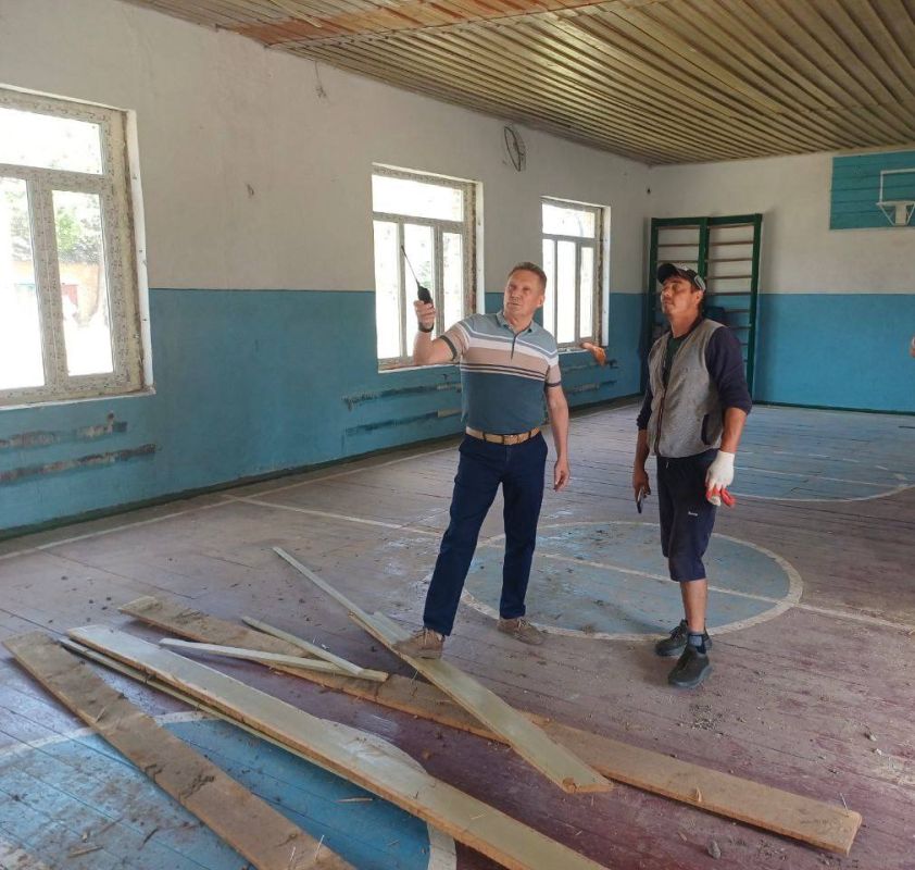 Вместе с главами Пологовского и Токмакского округов провели выездные совещания на строительных площадках