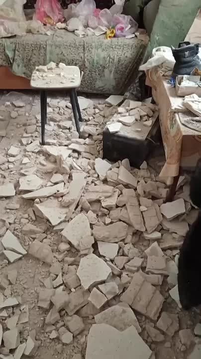 Балицкий показал последствия удара украинских боевиков по дому в Куйбышевском районе