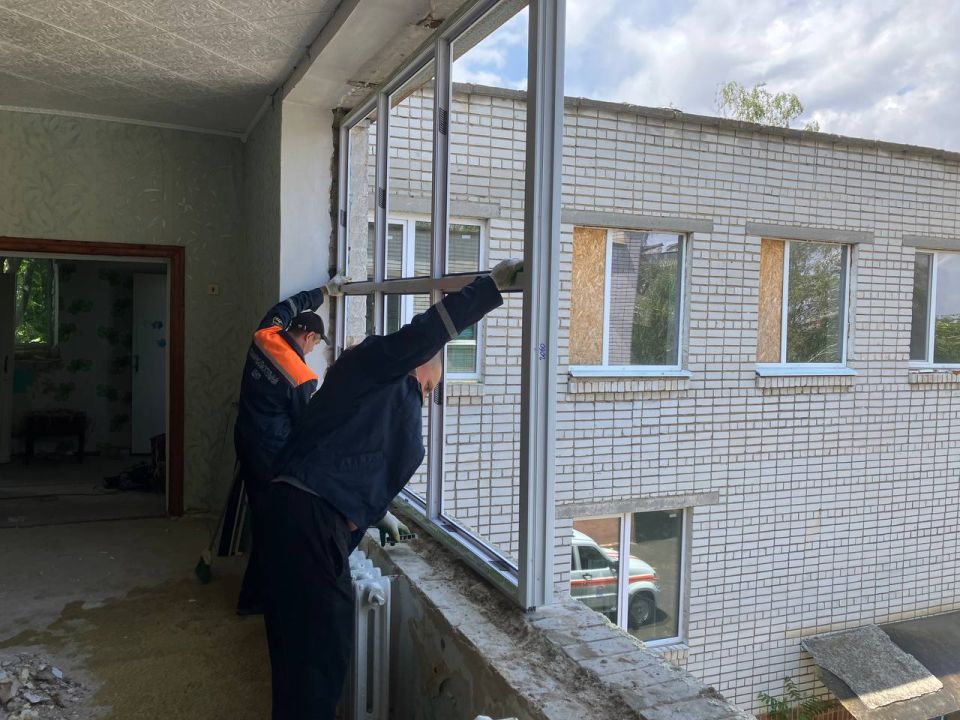 Более 150 квадратных метров стекол заменено в детсаду «Кузнечик» города Токмак