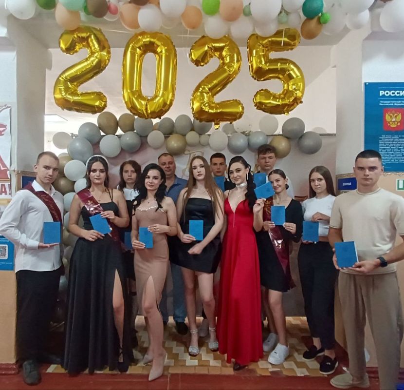 В Запорожской области прозвенел последний звонок для выпускников!