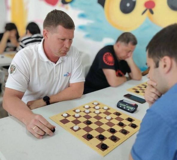Запорожские шашисты успешно выступили на Чемпионате и Первенстве ЮФО и СКФО