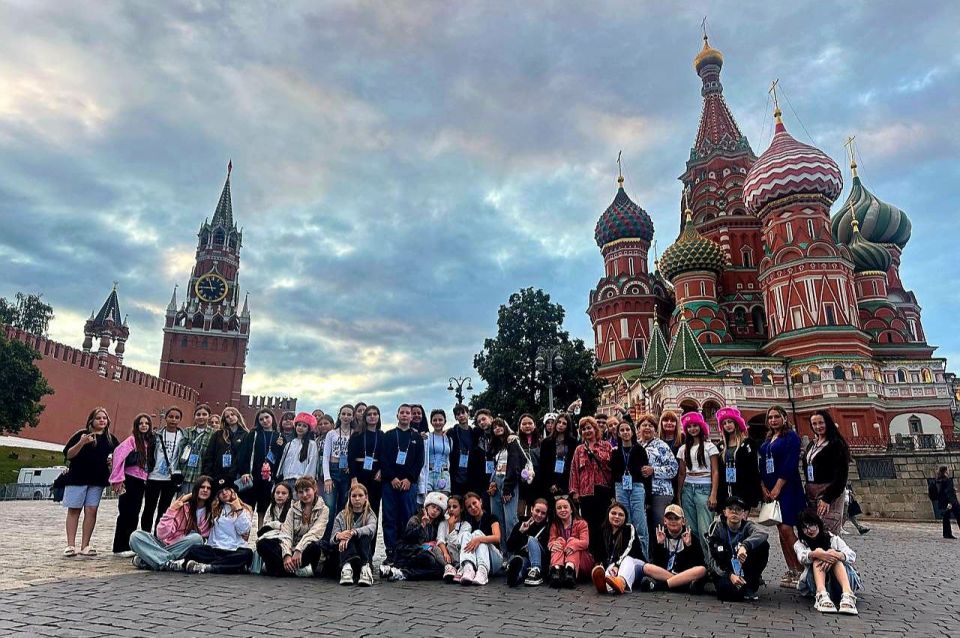 Творческие дети города Днепрорудное посетили Москву в рамках программы «Культурная карта 4+85»