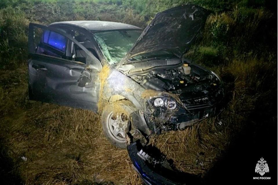 В Акимовском районе в перевернувшейся машине травмировался пассажир