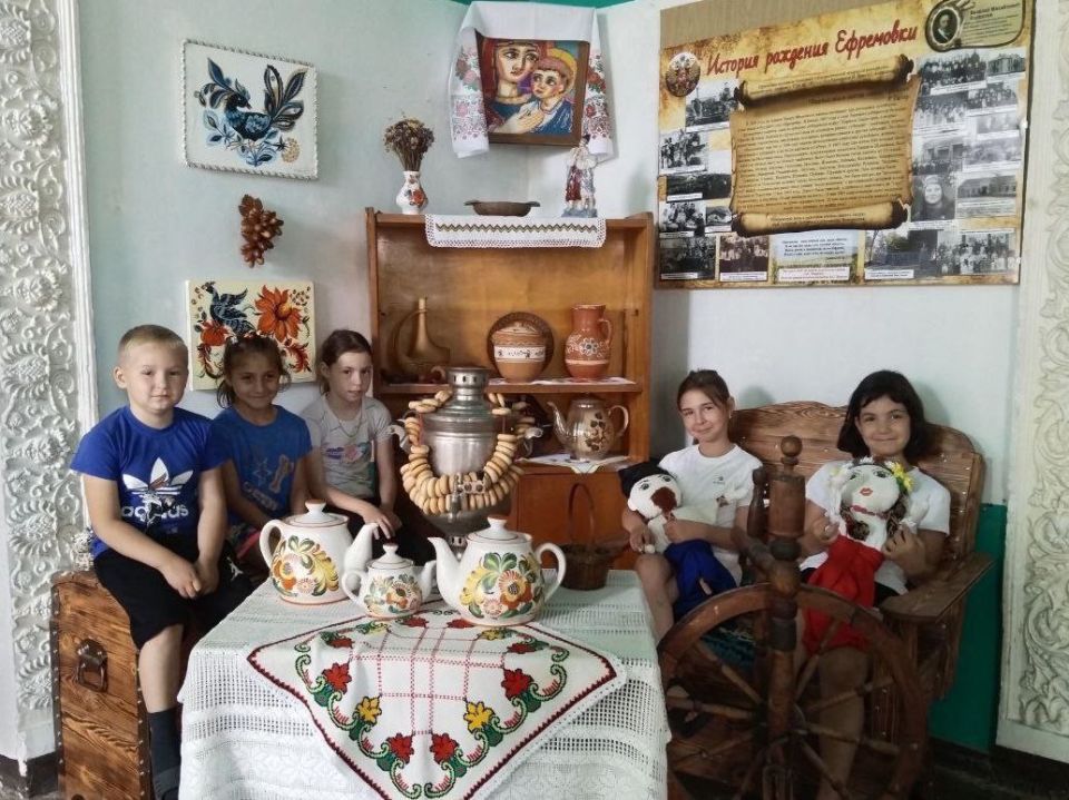 В Ефремовском ДК провели игровую познавательную программу ко Дню дружбы и единения славян "Братья славяне, един для нас мир!"