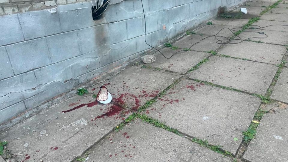 Один человек погиб, шестеро ранены после удара по жилому кварталу в Васильевке