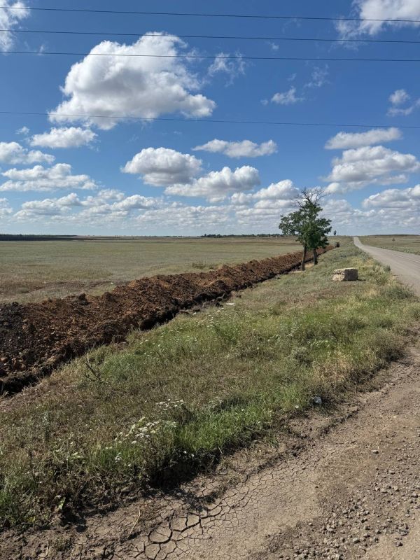 Новые сети водоснабжения прокладывают в посёлке Максима Горького