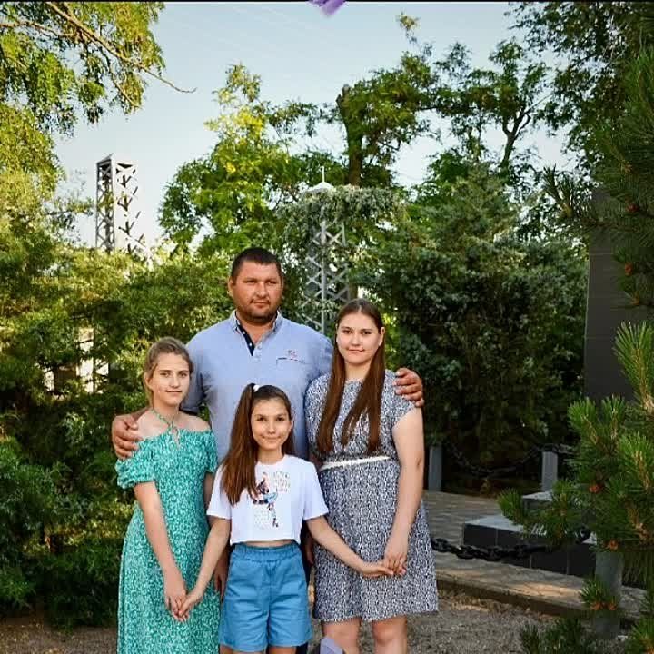 8     - ,   !        ,     