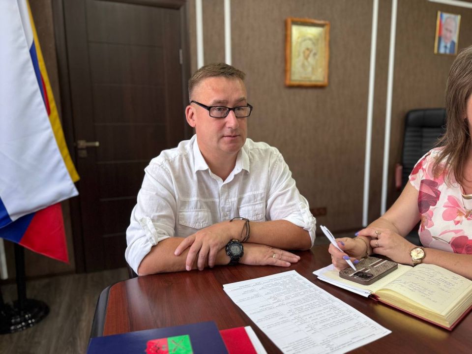 Глава Акимовского муниципального округа Александр Трудношин провел оперативное совещание с начальниками структурных подразделений администрации