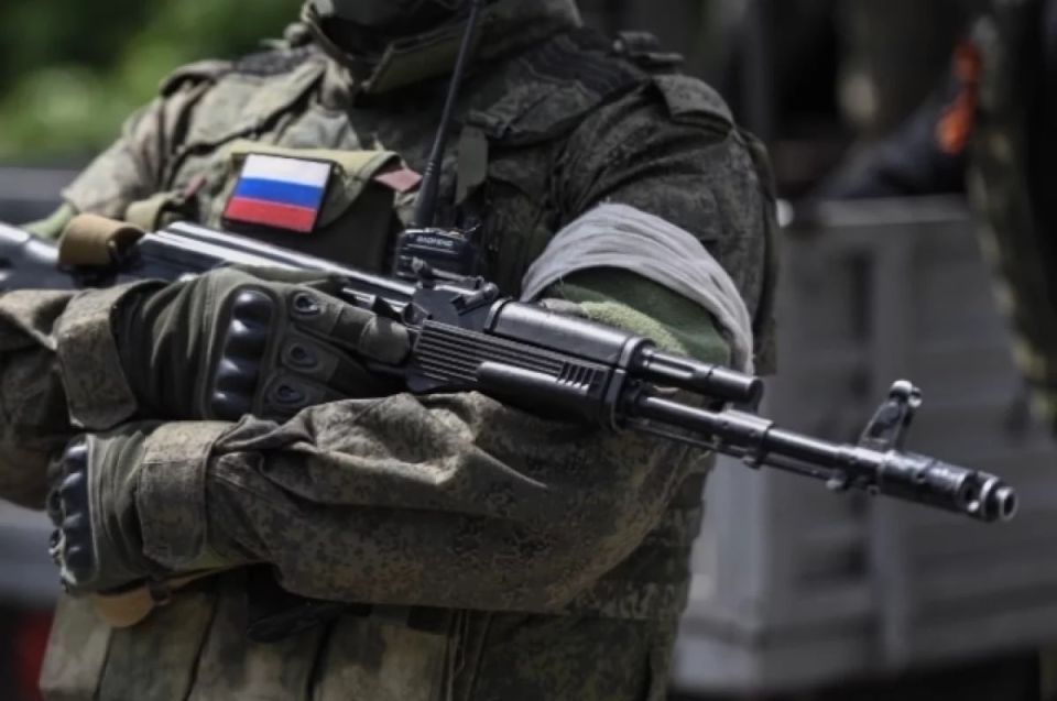 Армия РФ водрузила флаг в селе Каменское в Запорожской области