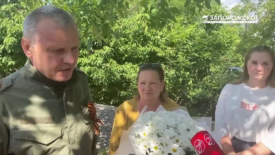 Молодежь Мелитополя поздравила семьи военнослужащих с Днем семьи, любви и верности