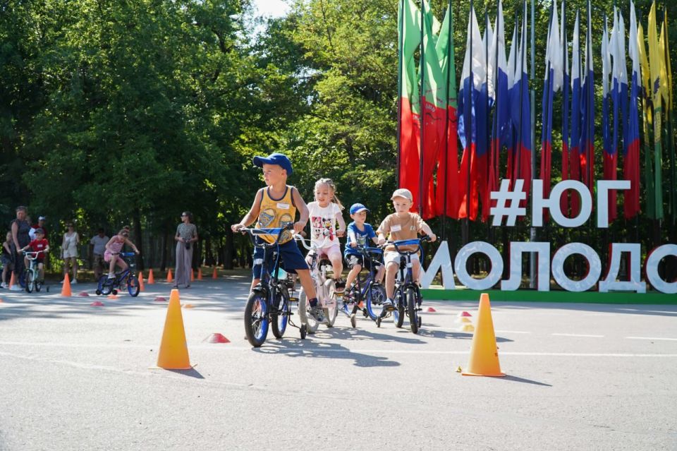 В парке имени Горького прошел увлекательный семейный квест