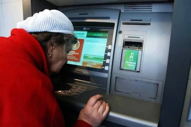 В Запорожской области полицейские задержали гражданина, подозреваемого в участии в мошеннической схеме