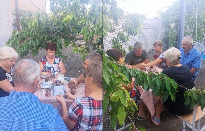 Клуб в селе Тракторном организовал посиделки для старшего поколения