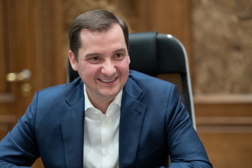 15 июля день рождения отмечает губернатор Архангельской области Александр Цыбульский