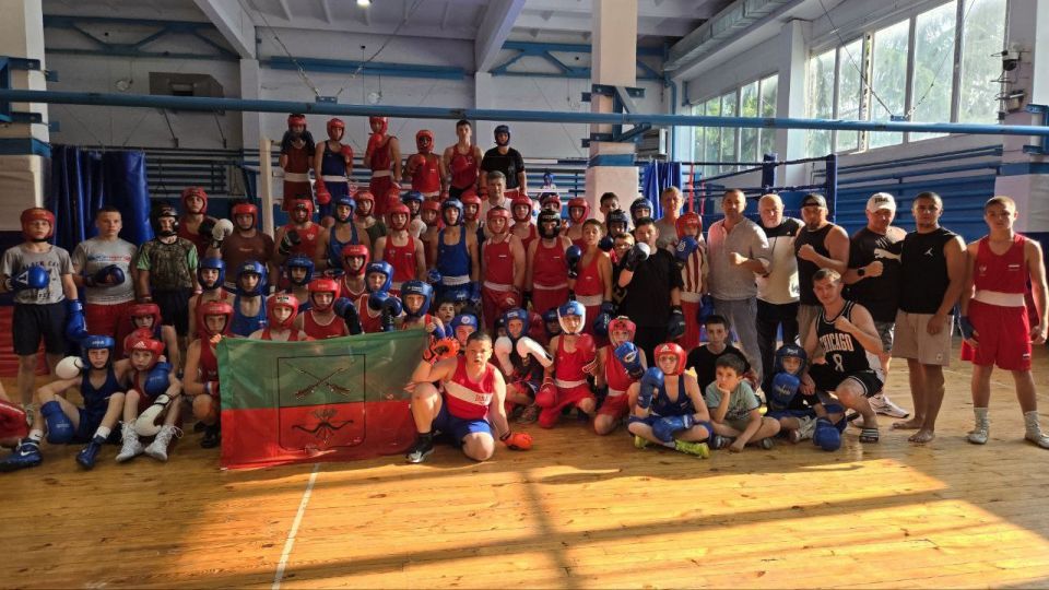 С 13 по 24 июля в живописной Алуште проходят интенсивные учебно-тренировочные сборы по боксу, в которых принимает участие сборная команда Запорожской области по боксу