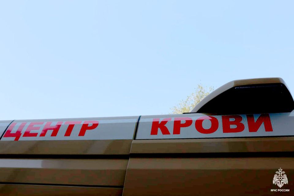 В честь 35-летия МЧС России в Запорожской области 35 структурных подразделений чрезвычайного ведомства участвуют в акции по сдаче крови