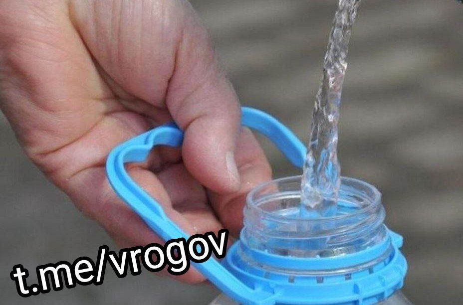 Бесплатный подвоз воды. Расписание подвоза воды для жителей микрорайона Лиски в Бердянске: С 15:30 — улица Ревуцкого, 12 (магазин "У Гоффмана")