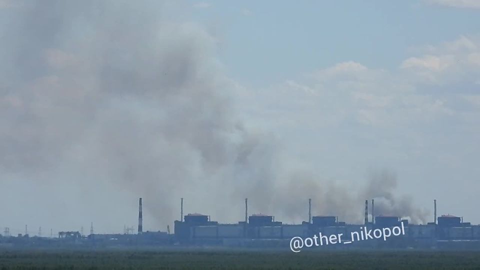 Юрий Баранчик: Неподалёку от Запорожской АЭС, зафиксирован мощный столб дыма