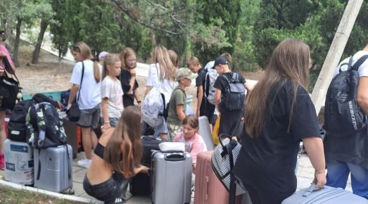 Поездка в лагерь «Горный». Благодаря поддержке шефов из Севастополя, дети из Мелитопольского округа поехали на отдых в детский лагерь «Горный» в Крыму