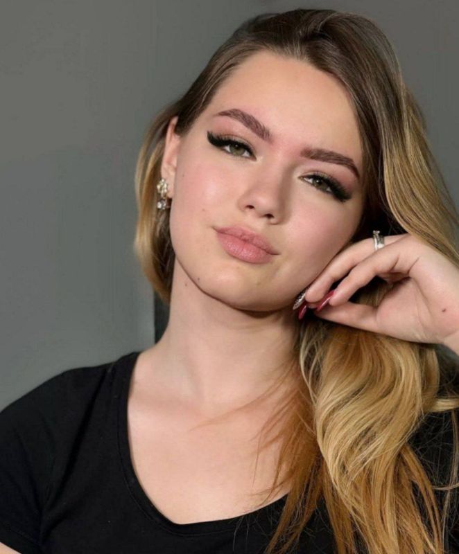 Внимание: розыск!. Отдел МВД России "Бердянский" разыскивает Кулькову Татьяну Константиновну, 2006 года рождения, которая ушла из дома в неизвестном направлении и до сих пор не вернулась