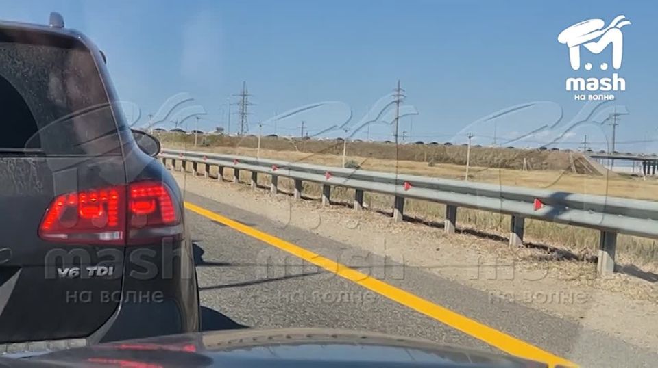 Владимир Рогов: 2005 машин стоит в пробках по обе стороны Крымского моста