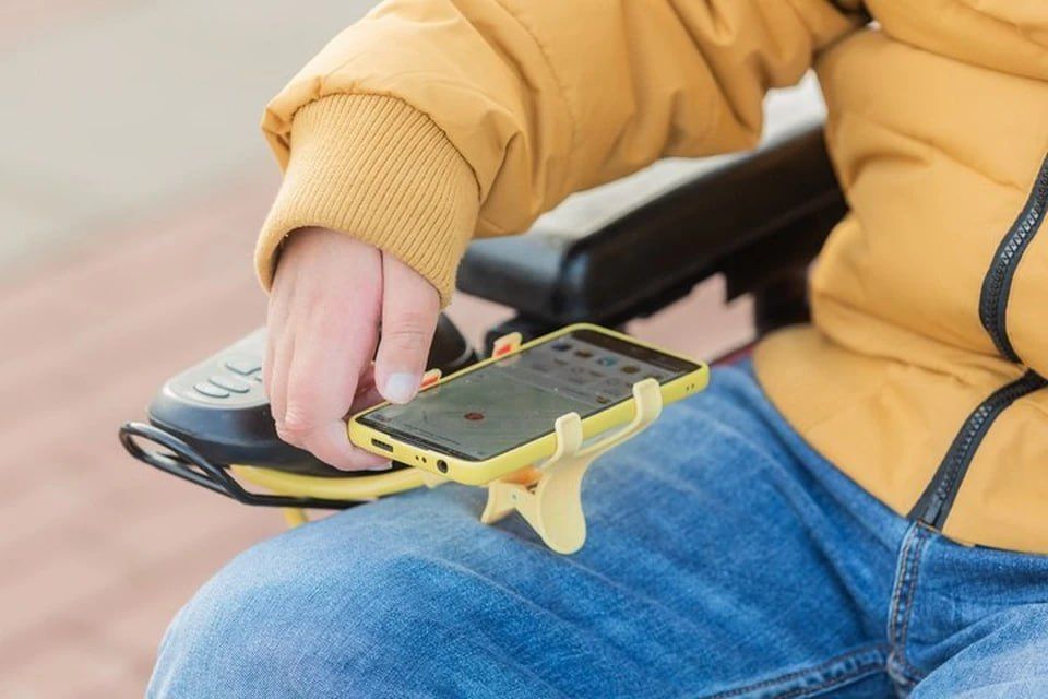 Подросток-инвалид из Энергодара получил коляску благодаря прокуратуре