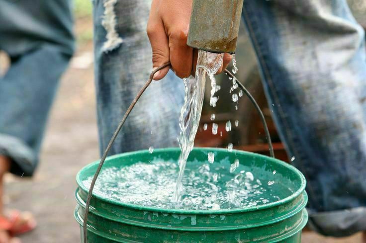 Анна Хорошун: Внимание!. Для жителей Котовского, Разина, Лазо и других близлежащих улиц организован подвоз воды в район школы №13 (после 10:00) Публикации обновляется