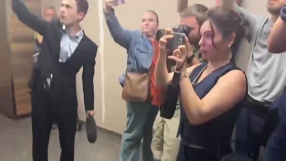 Дело редакции «База». Вчера правоохранители провели обыск в офисе редакции телеграм-канала «База»