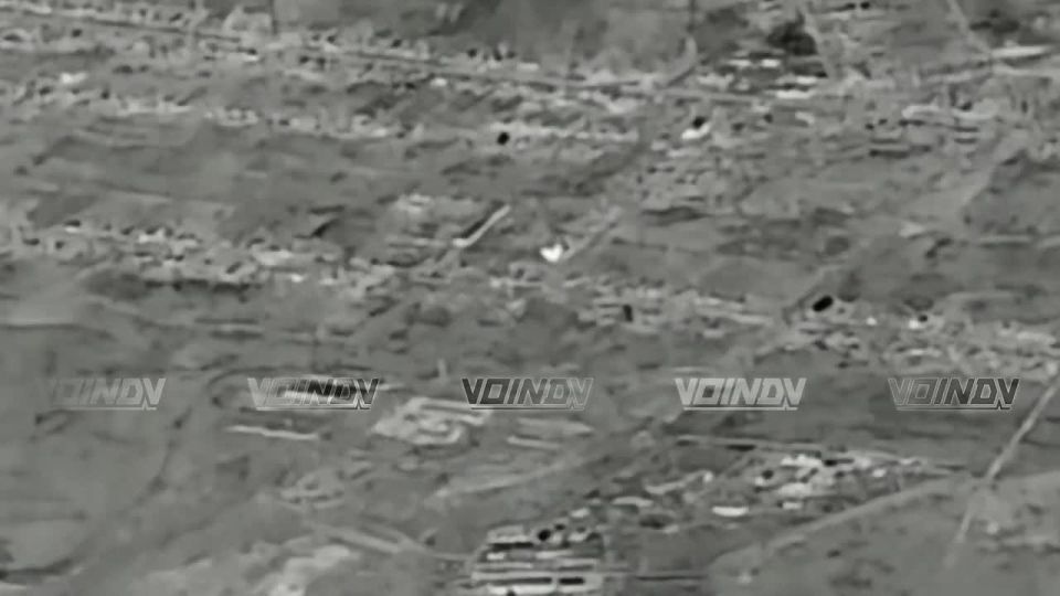 Работа артиллерийских расчётов и операторов БЛА 35 армии по уничтожению средств спутниковой связи, живой силы и опорных пунктов противника в Запорожской области