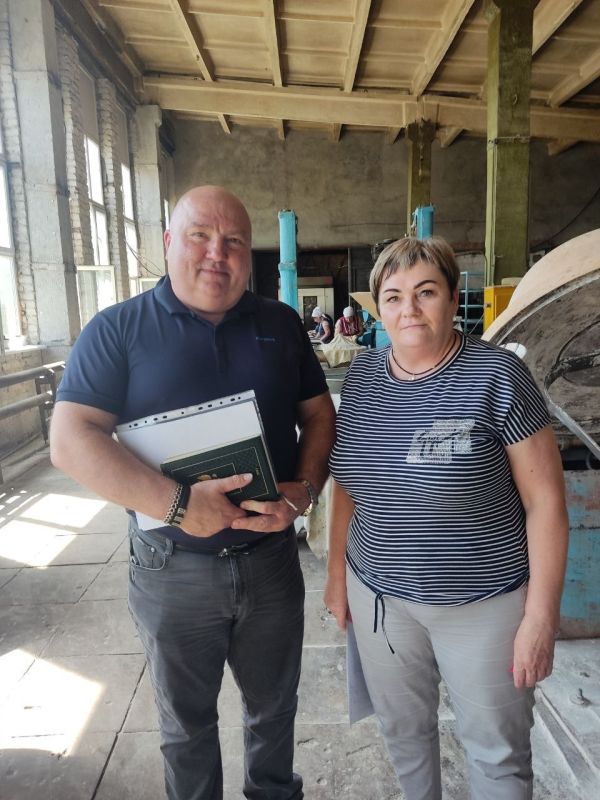 Исполняющий обязанности заместителя министра промышленности и торговли Запорожской области посетил Южный карьер управления и Черниговский завод продтоваров