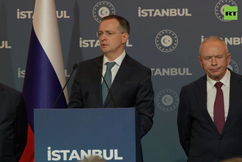 Результаты переговоров озвучил прессе Мединский