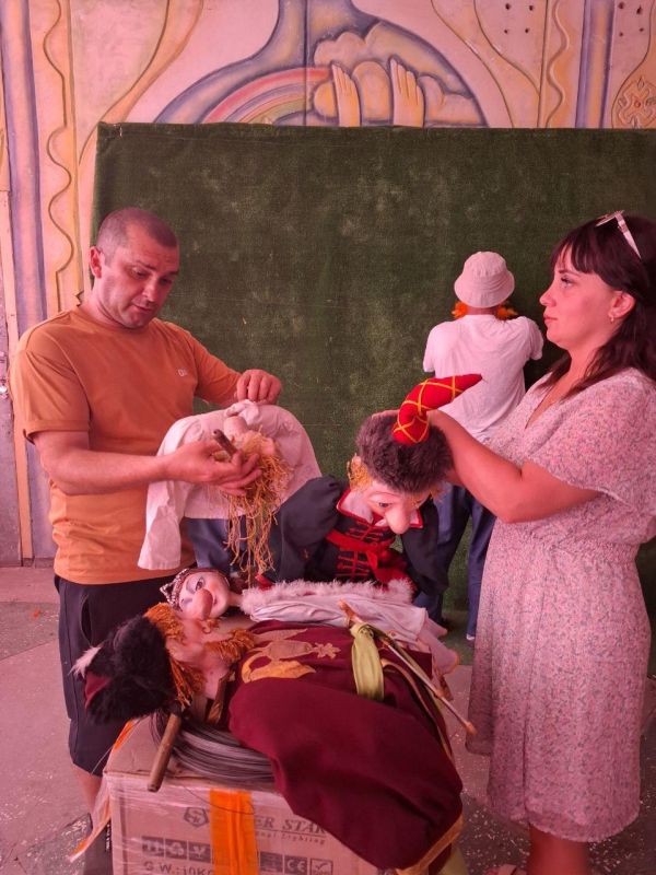 В Приазовье готовятся к новым спектаклям Томские куклы