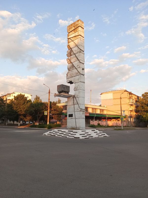 В удивительно красивый момент, когда солнце взошло и осветило всё вокруг тёплыми лучами, мы желаем тебе доброго утра! Пусть оно станет одним из самых лучших, наделит вас огромным количеством сил и энергии, подарит мотивацию...