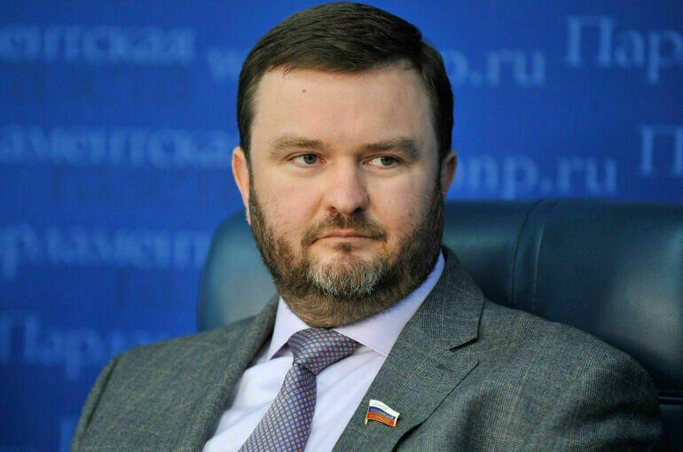 Виктор Емельяненко: 24 июля день рождения отмечает сенатор Российской Федерации — представитель от законодательного органа Запорожской области в Совете Федерации России Дмитрий Ворона