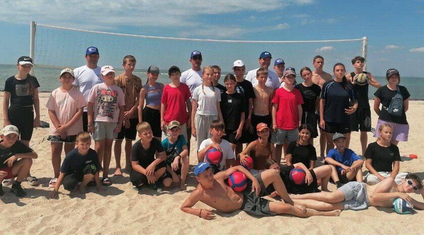 Юные волейболисты из Запорожской области сыграли на фестивале в «Красной гвоздике»