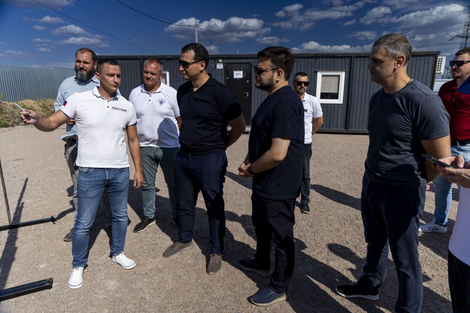 Представители Минстроя России посетили значимые объекты в ДНР.