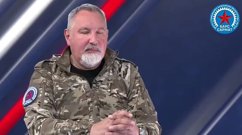 Дмитрий Рогозин: В городе Запорожье, который пока находится под контролем Киева, действительно началась спешная распродажа имущества теми, кто собирается покинуть город вместе с отступающими силами бандеровцев