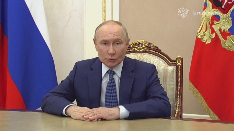 Владимир Путин поздравил сотрудников следственных органов СК, МВД и ФСБ с профессиональным праздником