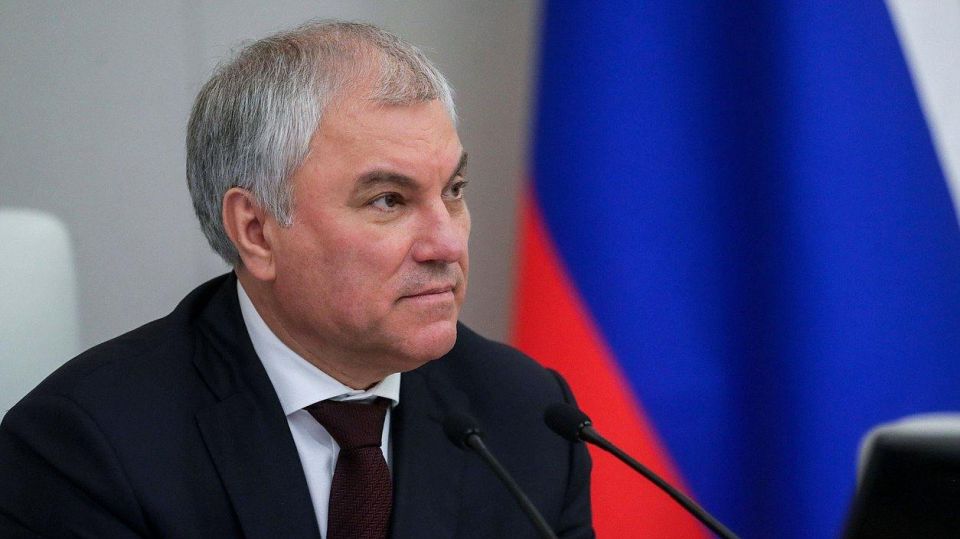 5 июля 2025 года вступил в силу Федеральный закон № 176-ФЗ от 24.06.25, который предусматривает уголовную ответственность за умышленную передачу банковских карт и счетов мошенникам, из корыстных побуждений