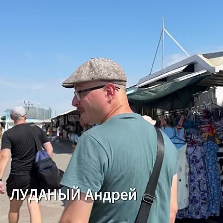 Депутаты от партии «Единая Россия» проверили цены на «борщевой набор» и поздравили предпринимателей с Днем торговли