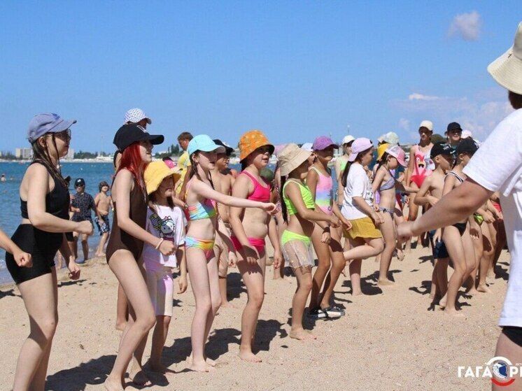 Запорожские школьники отдыхают в Евпатории