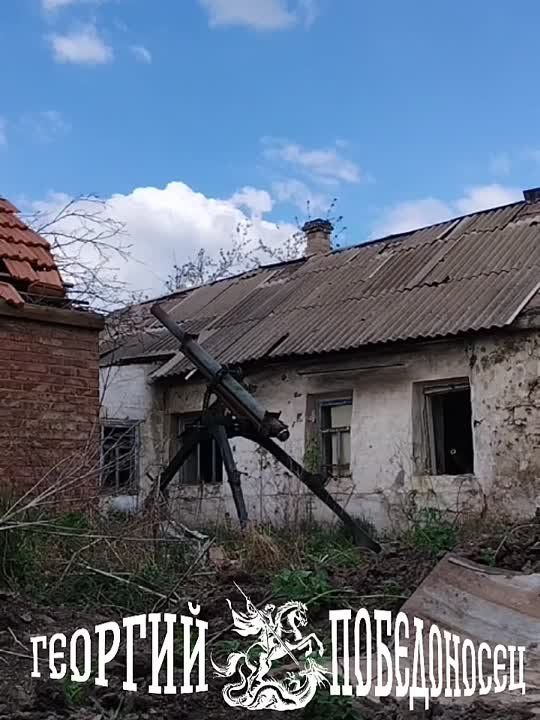 Стрельба 122-мм неуправляемым реактивным снарядом из самодельной пусковой установки «Козерог»