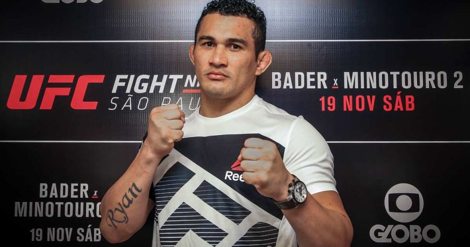 Бразильский боец UFC Баррозу заявил о желании стать гражданином России
