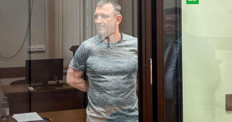 Песков прокомментировал награждение осужденного генерала Попова