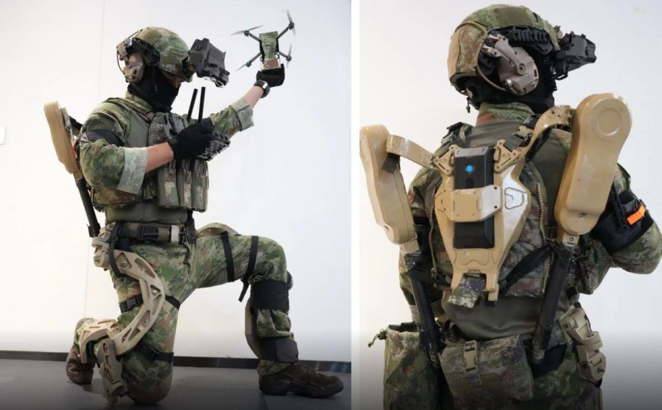 В Китае представили новый экзоскелет, разработанный для повышения выносливости и мобильности военнослужащих